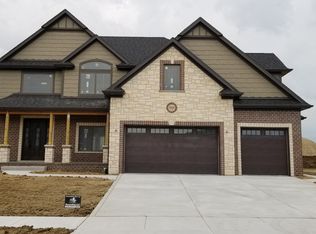 9764 Tall Grass Trl, Saint John, IN 46373