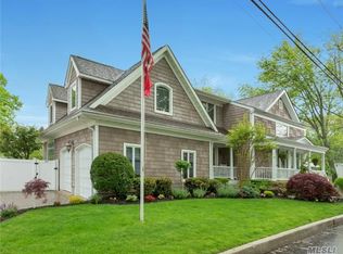 31 Rosewood Rd, Kings park, NY 11754