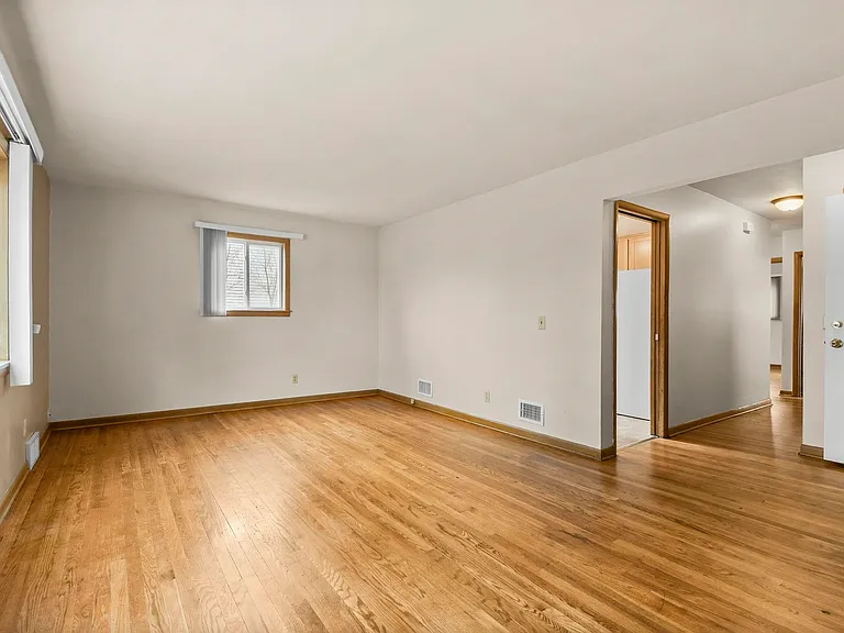 426 Rushmore Ln #3 — Photo 3