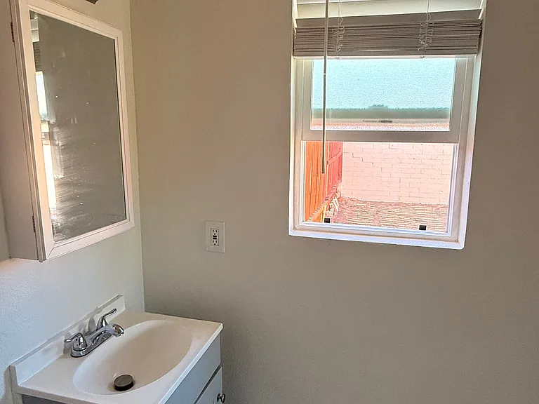 1220 E Campus Way #B — Photo 16
