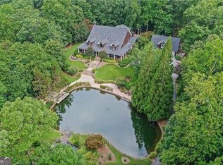 6030 Seminole Dr, Flowery Branch, GA 30542