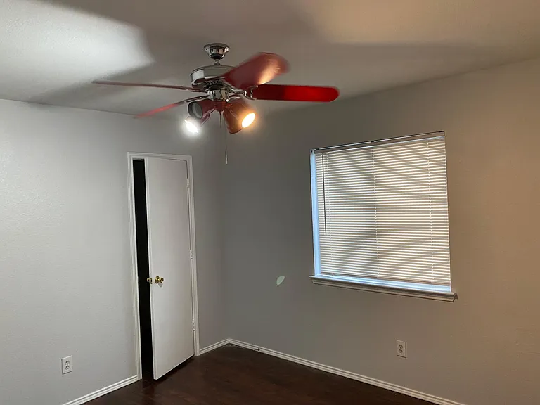 5622 Hunters Bend Ln — Photo 15