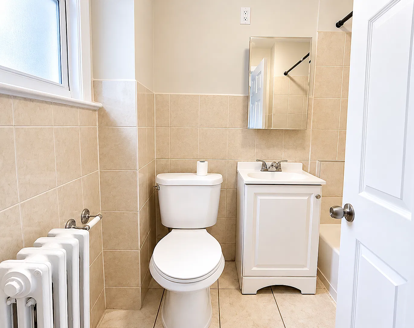 2 bed, 600 sqft, $1,950 — Photo 3
