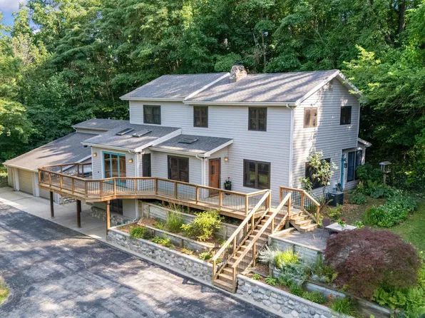 500 Tuttle Rd, Baroda, MI 49101