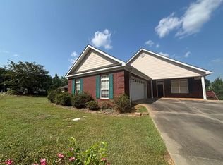 592 Plantation Dr, Andalusia, AL 36421