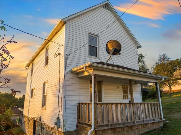 108 Oakwood Ave, Washington, PA 15301