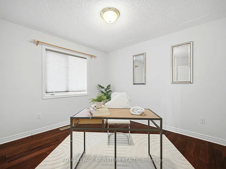 901 Knotty Pine Grv — Photo 31