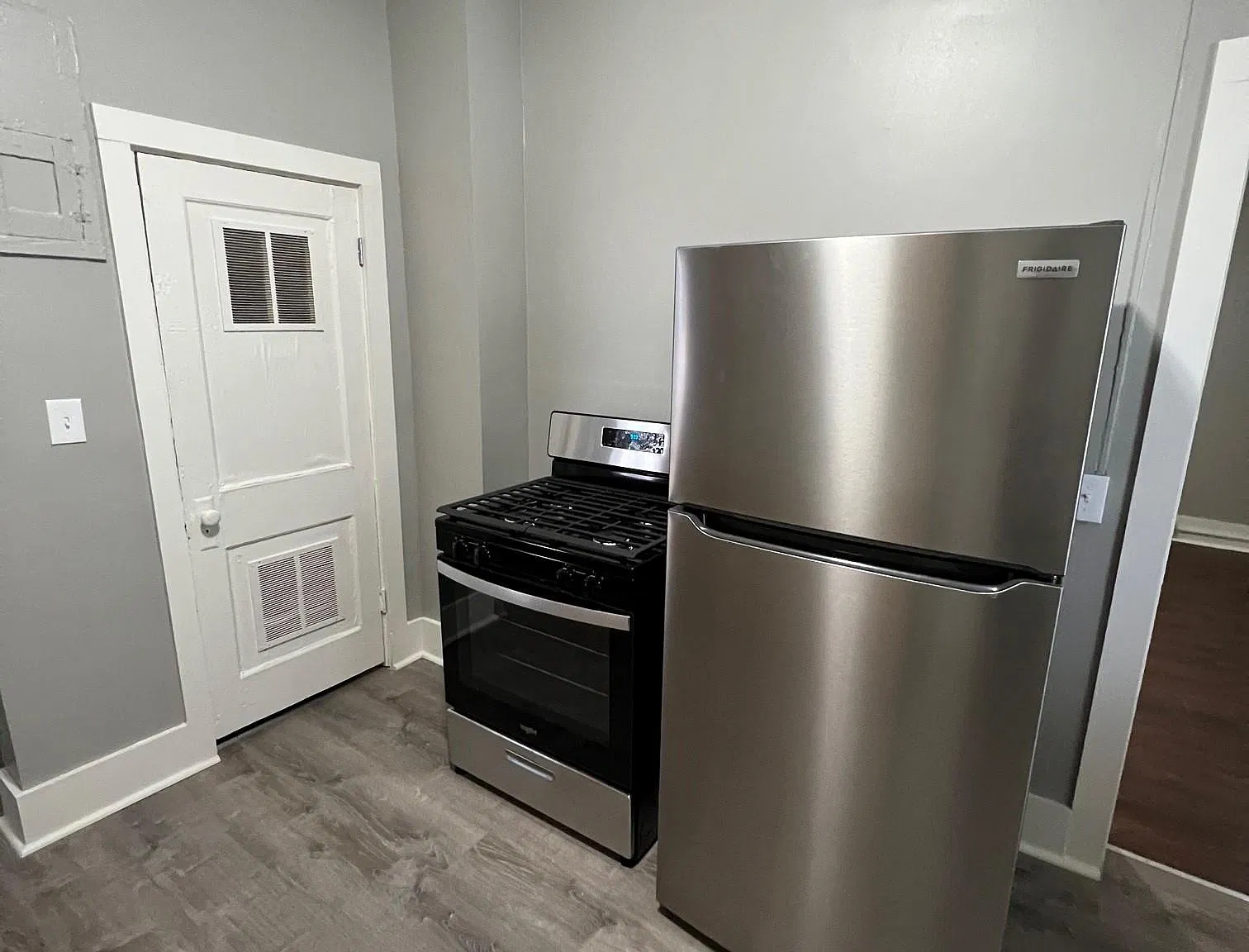 3 bed, 1170 sqft, $1,600 — Photo 2