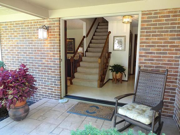3rd image of 1383 Creekside Pl