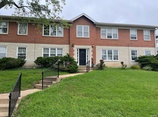 612 Thunderbird Ct, Chesterfield, MO 63017