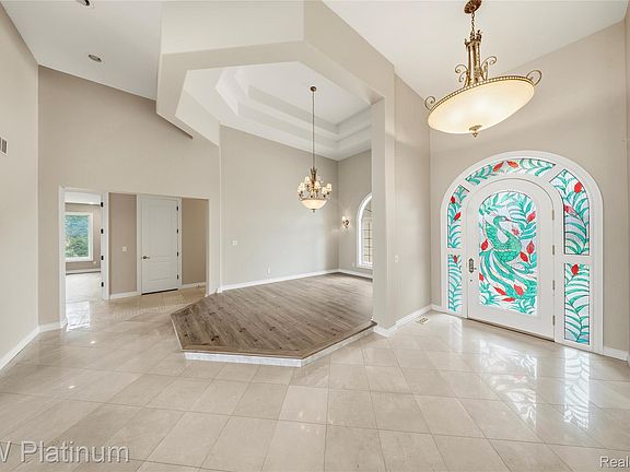 5th image of 48877 Point Lakeview Dr