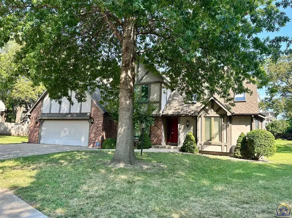 3101 SW Muirfield Ct, Topeka, KS 66614