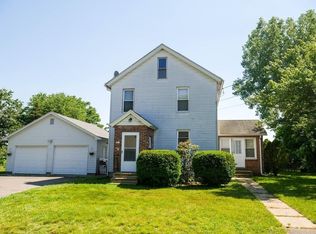 18 Kanawha Ave, Agawam, MA 01001