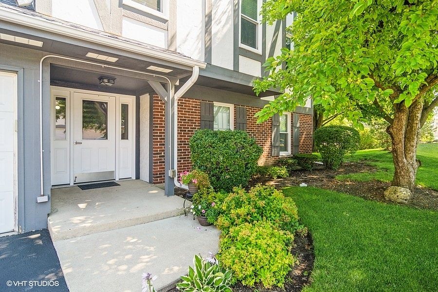 1st image of 43 W Fern Ct Unit 225D