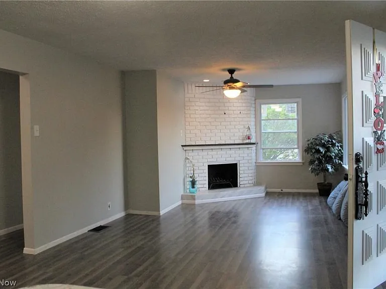 4134 Beckley Rd — Photo 4