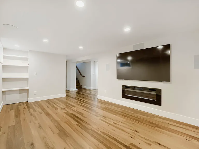 2724 W Blaine St — Photo 19