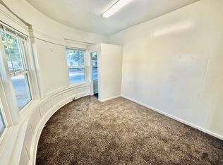 703 13th St APT 2, Modesto, CA 95354