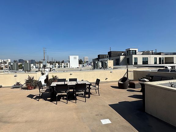 5th image of 11722 Ohio Ave APT 204