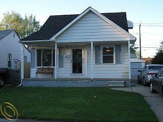 1st image of 642 Lincoln Ave