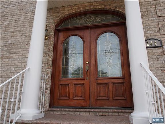 2nd image of 248 Kingsland Ave