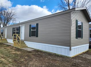 1902 Tracy Rd, Northwood, OH 43619