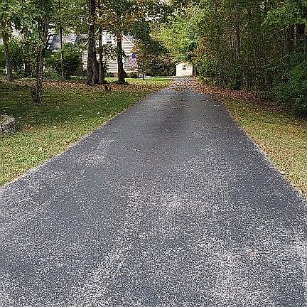 2nd image of 1115 Laurel Cir