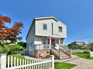 385 Oceanside Pkwy, Oceanside, NY 11572