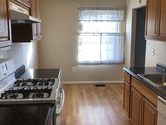 2nd image of 14831 Smethwick Pl