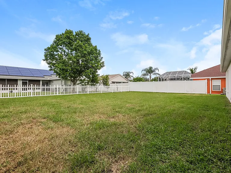 1620 Totem Pole Way — Photo 16