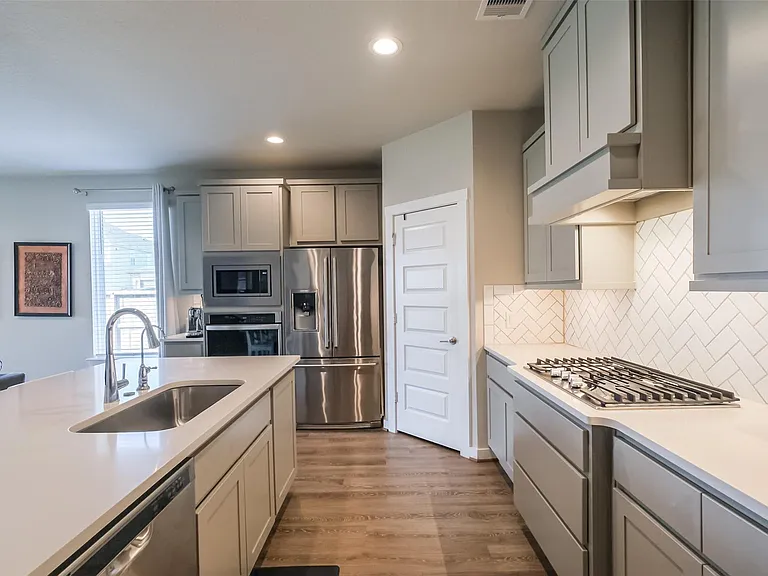 28635 Hazel Trl — Photo 10