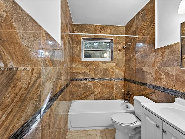 1350 NE 149th St #2 — Photo 14