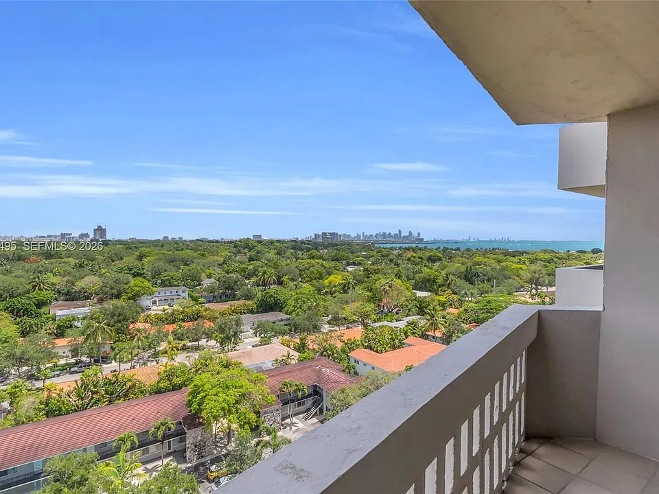 90 Edgewater Dr #1101
