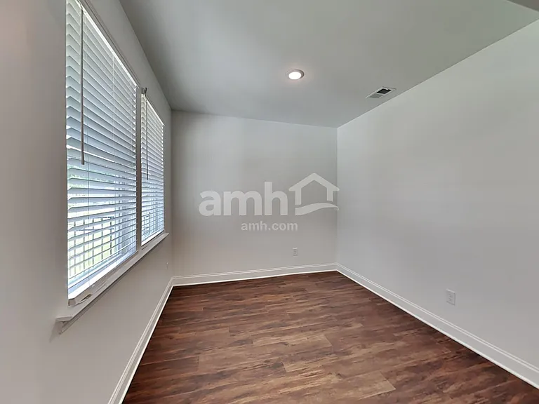 163 Pecan Dr — Photo 8