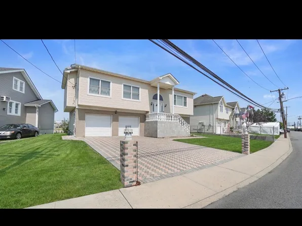 53 East Avenue, Lawrence, NY 11559