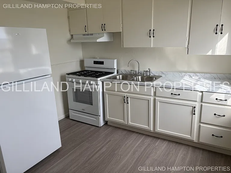 320 NW 15th St #320 — Photo 2