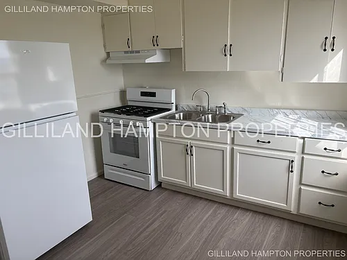 320 SW 15th St #320 Photo 1