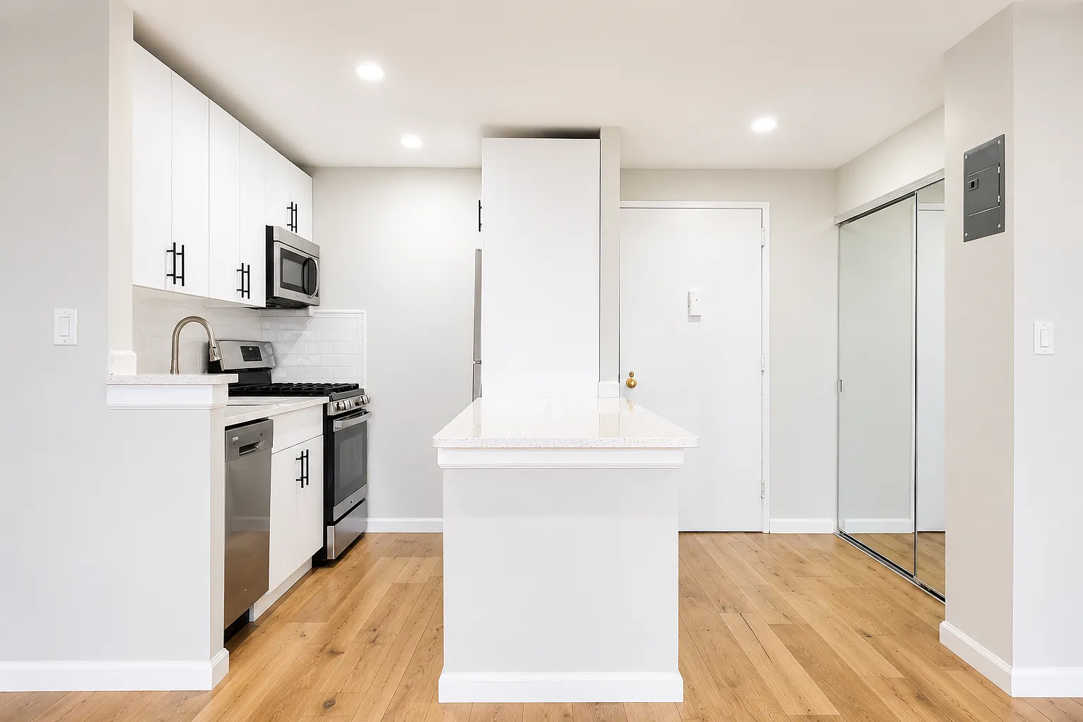 829 Greenwood Avenue — Photo 4