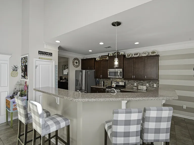 225 Urbano Ln — Photo 22