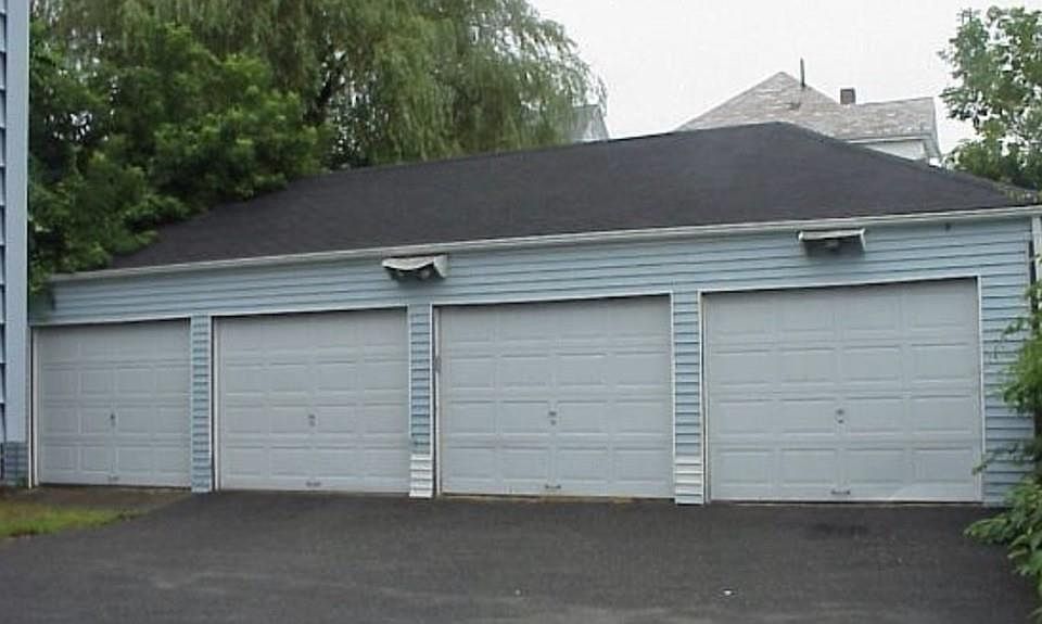 2nd image of 483 Cedar Grove St