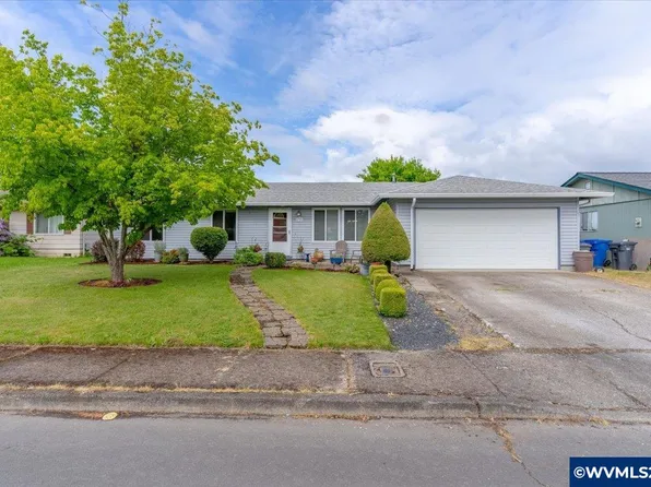 4355 Burlington Loop NE, Salem, OR 97305