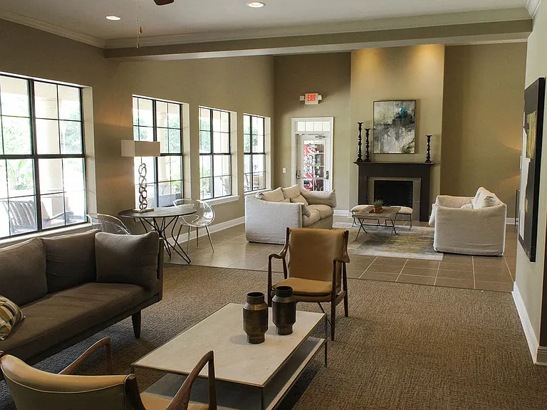 Camden Lake Apts — Photo 10