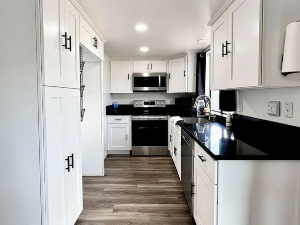 129 E Ventura St APT A, Santa Paula, CA 93060