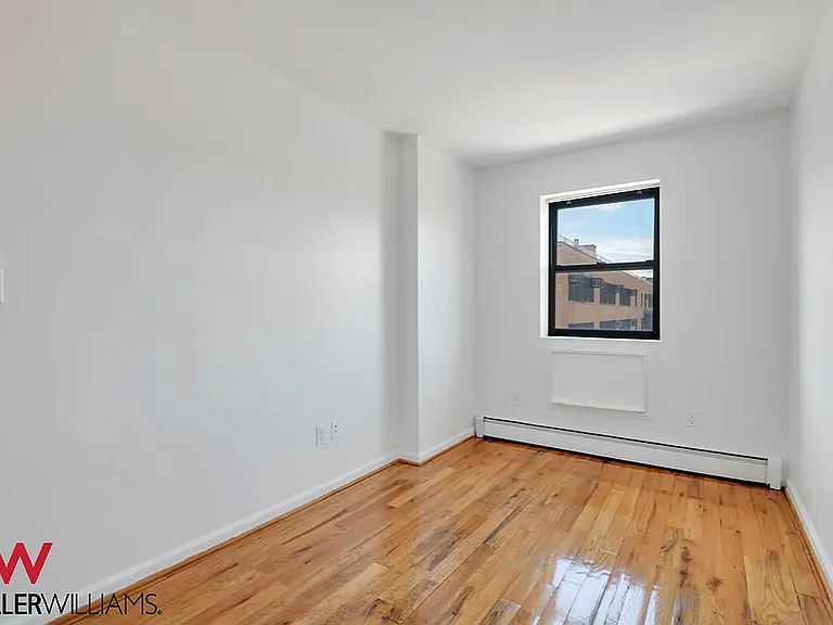 656 Kosciuszko St #3 — Photo 8