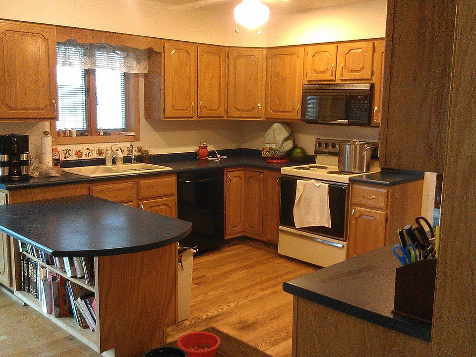 425 Terrtam St, Moville, IA 51039 Zillow