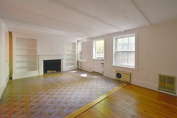 Rented by M.Woods & Associates | media 10