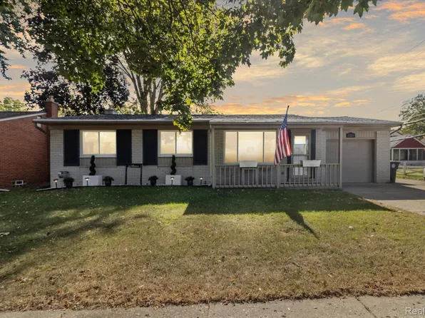 33233 Lyndon St, Livonia, MI 48154