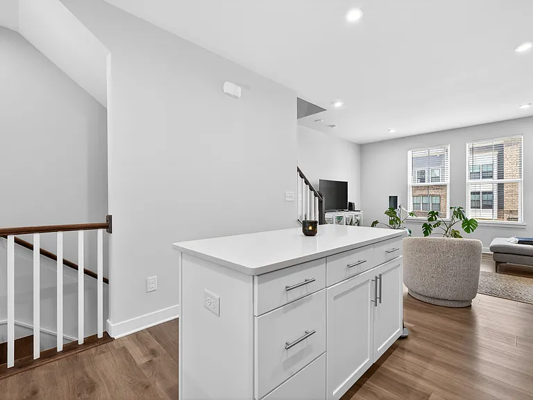 1108 Gleason Way — Photo 7