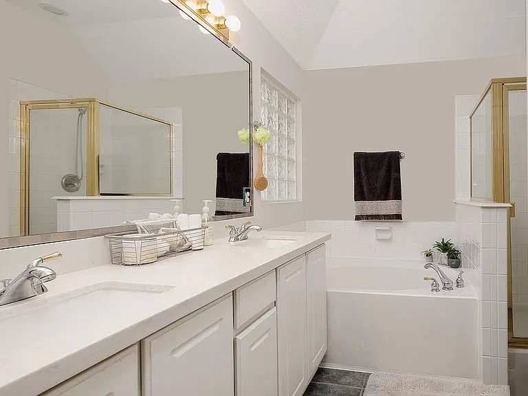 174 N Valley Oaks Cir — Photo 16