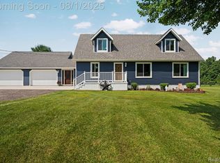 3232 W Schafer Rd, Pinckney, MI 48169
