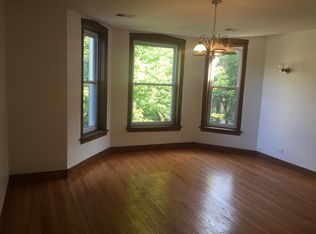 2261 W Giddings St APT 2, Chicago, IL 60625